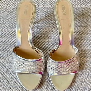 EUC Fendi silver leather kitten heel sandals size 38 1/2